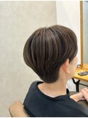襟足スッキリ　ハイライトショートヘア