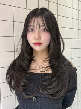 ルームバイシー 新宿(Loom. by Sea) □ 伸ばしかけヘア×ブリーチなしカラー ［髪質改善］