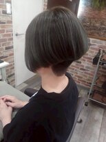 マギカ 横須賀久里浜店(Magica)&nbsp;前下がりショート