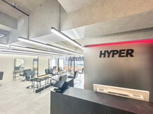 ハイパー ヨコハマ(HYPER yokohama)の雰囲気（フロント［横浜/メンズ/メンズパーマ/眉毛/メンズカット/men's］）