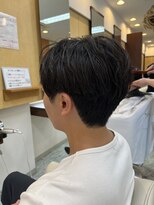 マキシム ナカイ(MAXIM NAKAI)&nbsp;メンズスタイル　センターパート　フェザーショート