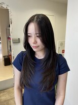 エイチ(H)&nbsp;シルバーアッシュグラデーションカラーロングウルフくびれミディ