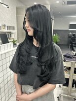 ナウアズ(now as.) 動きのあるロングレイヤー×透明感グレージュ【菅井】【明石】