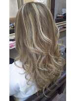 レヴィーマム(Revie mum)&nbsp;ブリーチメッシュでハイトーンカラー