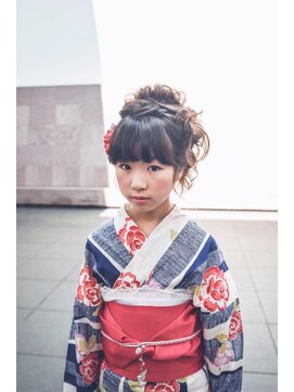 ネオアトリウム(neo atrium) クシュくるお団子ヘアスタイル【網野】