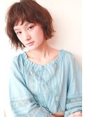 【BELLA】ドライな質感の切りっぱなしボブ