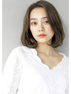 ラミ(L'ami) ☆ オリーブグレージュ ＆ 毛束感 ☆ 無造作小顔ボブ ♪