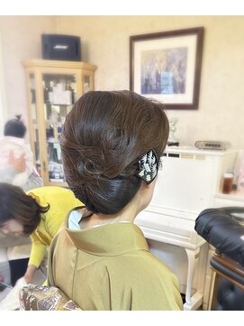 美容室 ティンカーベル キレイめアップ