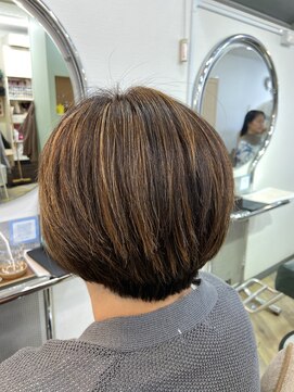 ビィーワンイースト(Be 1 EAST) ショートボブ