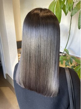 ランプシー(Lampsi)の写真/【中央駅西口徒歩5分】ヘッドスパで頭皮環境を整え白髪になりにくい髪へ◎ツヤ感のある上品な仕上がりに◎