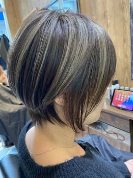 イー(E) ショート