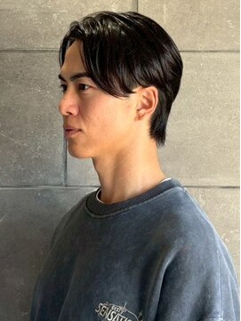 ディスコネクト(DISCO-N-NECT) ビジネスヘア センターパート ツーブロック 30代 カルマパーマ