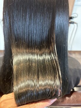 黒髪酸性ストレート