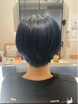 ラシンバン ラメール(LASHINVAN LAMER) ベリーショートｘブリーチカラー