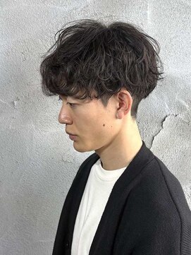 ニアウ 高崎店(Niau) 刈り上げセンターパート/波巻きツイストスパイラル/群馬高崎