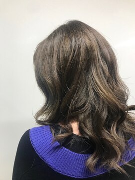 シャラ美容室 フォギーベージュ