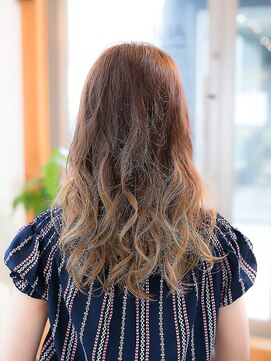 オーブ ヘアー ブランコ 久米川店(AUBE HAIR Blanco) 夏にピッタリなグラデーションカラー☆