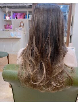 マリアバイアフロート(Maria by AFLOAT) ハイライトグラデーション×Aラインエアリーロング