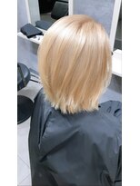 モーション 新宿(motion) ブロンドヘアー