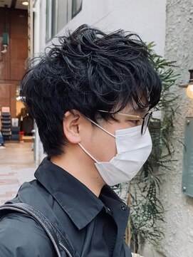 ルーカス(LUCAS) コテ巻き風パーマで束感ショート