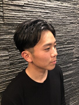 プレミアムバーバー 赤坂店(PREMIUM BARBER produce by HIRO GINZA) センターパート×ナチュラル