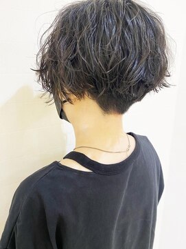 モリオ フロム ロンドン 成増店 【morio成増/玉井】刈り上げ ハンサムショート パーマ