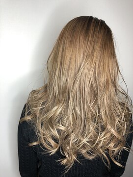 ナインプラス(NINE+) ベージュアッシュ