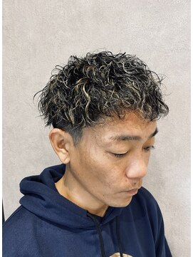 ニード(NEED) メンズオススメ！ハイライトツイスパ☆