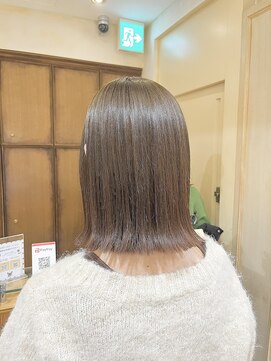 ネオリーブカップ 町田店(Neolive capu) ブリーチ無し/アッシュベージュ/ボブ