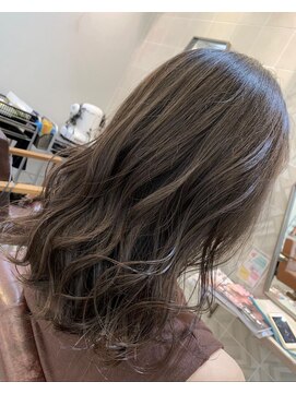 ツリーズ(Trees) アッシュベージュ！