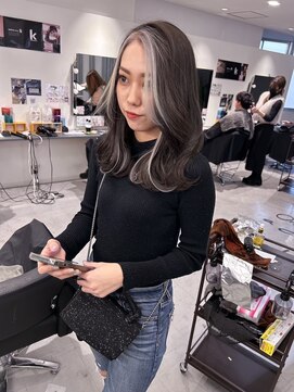 キング 梅田(K!ng) 縮毛矯正髪質改善ハイライトレイヤーカット梅田美容室エクステ
