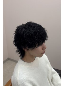ヘーゼル 博多(HAZEL.) itsuki/メンズウルフ 波巻きパーマスパイラルパーマ