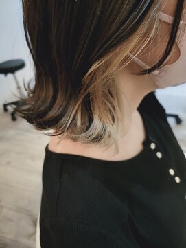 ベベ('BEBE) ミディアム インナーカラー