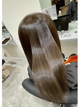 リラ(Rira) オリーブベージュ