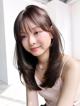 シオン(shion) グレージュロング暗めカラー韓国ヘア顔周りレイヤー_F81127