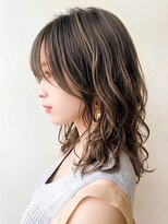 ウィールール 札幌店(WE RULE)&nbsp;白髪ぼかしハイライト透明感カラーくびれレイヤー夏カラー