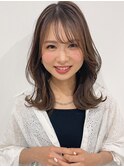 外ハネくびれゆるウェーブヘア