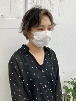 ユイツ&nbsp;グレージュインナーカラー×2wayショート