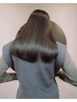 ニード(need) グレージュセミロング