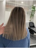 ベージュバレイヤージュ
