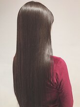 【新松戸駅徒歩3分】ナチュラルな縮毛が人気。ダメージレスにこだわった薬剤で髪への負担を抑えた施術を♪