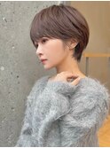 小顔ヘアふんわりショート簡単スタイリングブリーチなしカラー