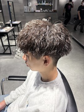 スタッド 松戸(stud. Men‘s) ツイストスパイラル
