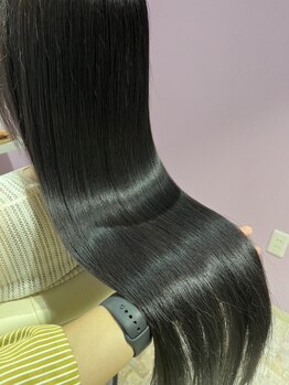 ロアゾブルー(L'oiseau Bleu)の写真/白髪染めをしてもツヤが出る理想の髪へ*髪質改善×グレイカラーで、色も手触りも諦めない大人の美髪を