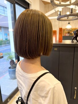 コスタ オブ リシェール(The COSTA of RICHAIR) ワンレングスボブ/ショートボブ/オリーブベージュ/越谷