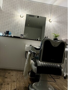 【完全1人1席/マンツーマンのプライベートサロン】イケてる男の[隠れ家的BARBERSHOP]ぜひ一度ご体験下さい!