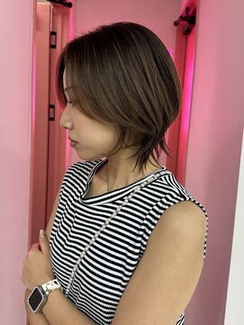 ダズリングディア(Dazzling Deer) ナチュラルブラウン／ショート／ストレート／暗めカラー