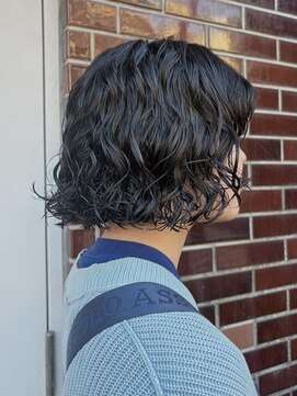 シベルバレー 横浜(sibell) ▽ ドライパーマダークブルー顔周りカットハッシュカットボブ