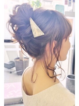 ボイス(Voice) 決めすぎない★ルーズにお団子ポニー★