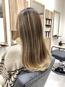 トゥエンティ(twenty) ハイライトバレイヤージュ